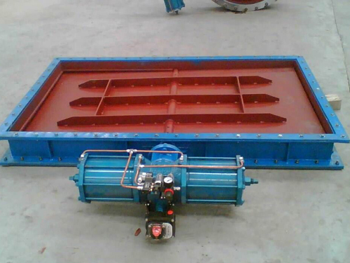 Square ventilation butterfly valve